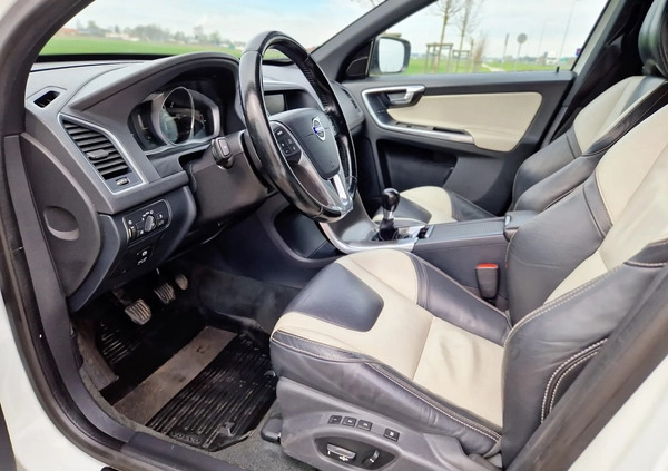 Volvo XC 60 cena 62900 przebieg: 246790, rok produkcji 2013 z Poręba małe 352